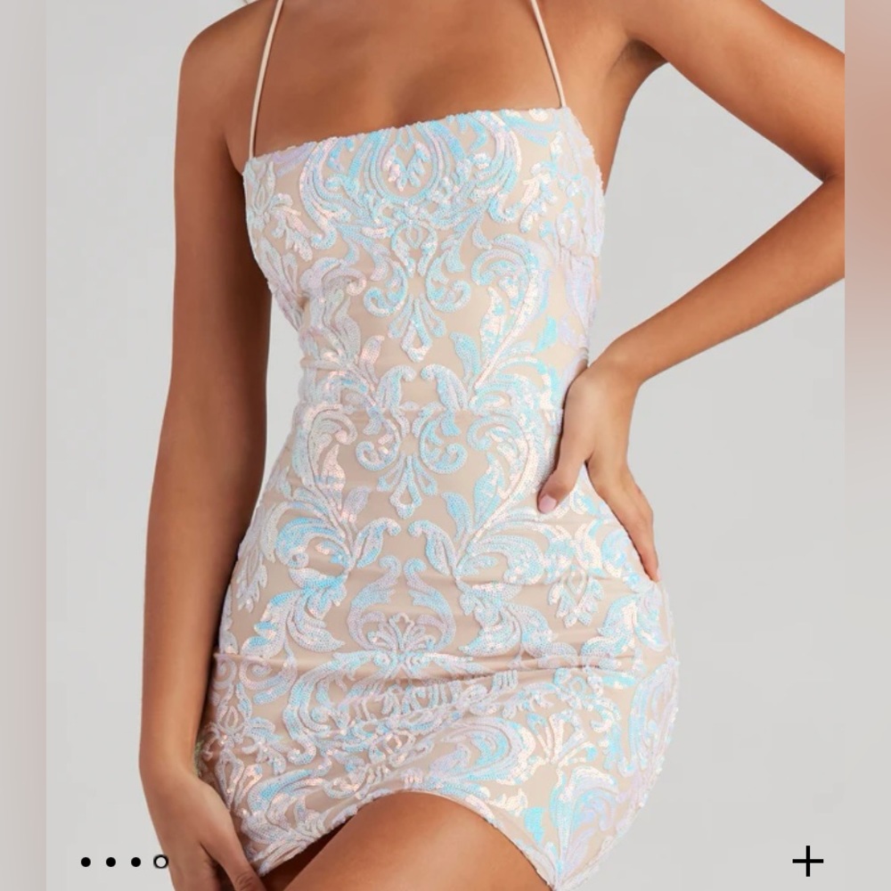 Gorgeous Shine Sequin Mini Dress from Windsor, size xs.
